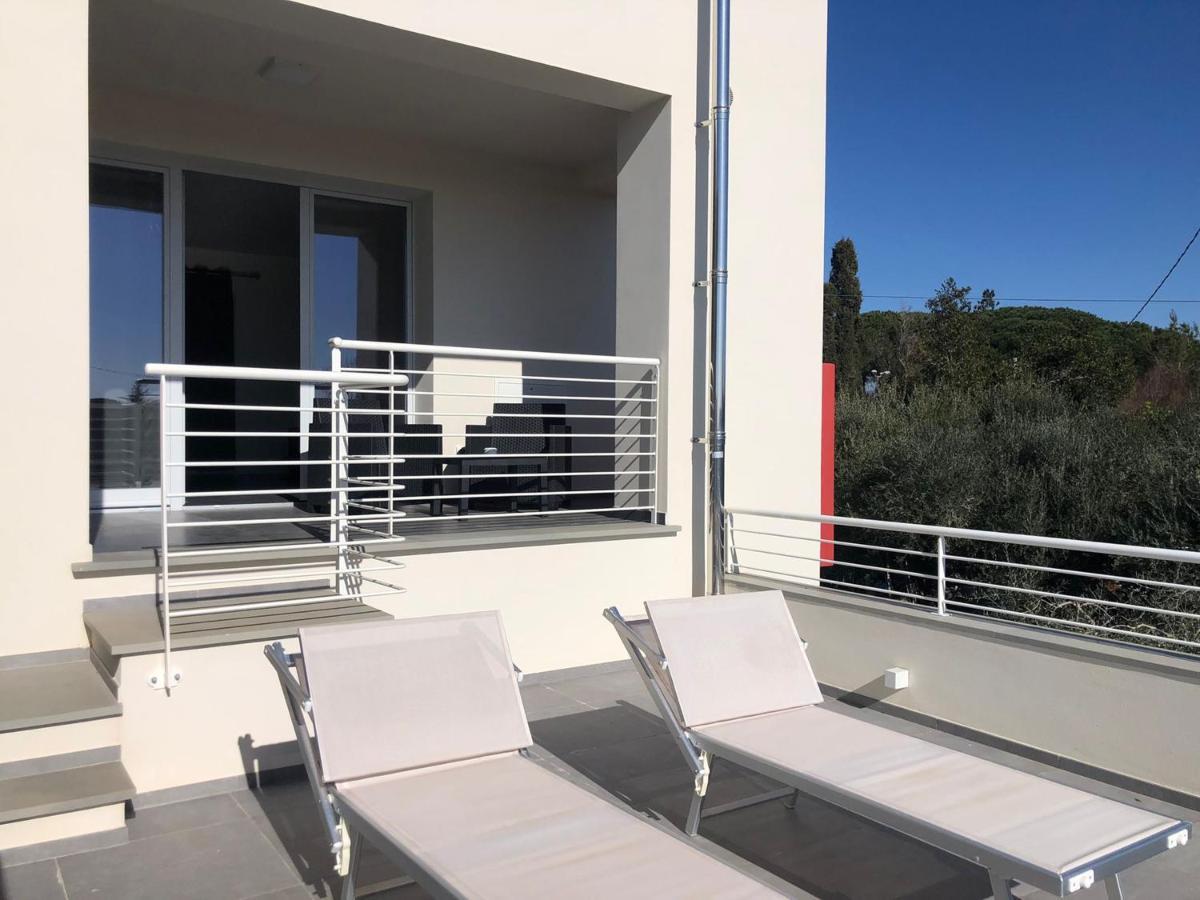 Casa Ginevra A Cecina By Zoom In Earth Apartment Ngoại thất bức ảnh